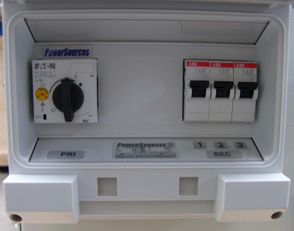 powersources_trafo_gehaeuse_web01